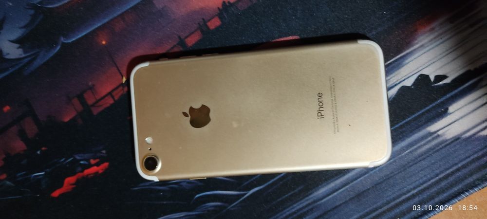 продам или обменяю айфон 7 на айклауде
