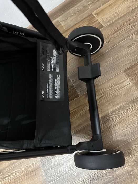 Продам коляску Anex air x