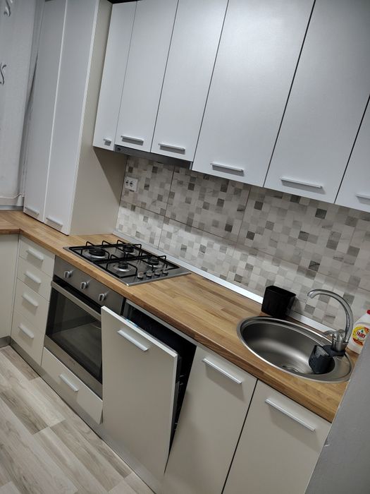 Vând apartament 2 camere in Deva, str Mihai Viteazu bloc k6