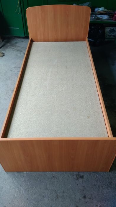 Продам односпальную кровать