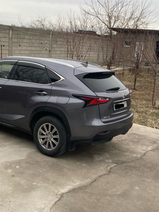Lexus NX 200  полный привод