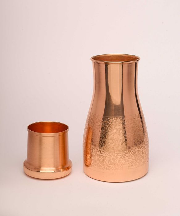 Carafă de apă din cupru Asteya, cu capac/pahar  Gravat Oriental 950 ml