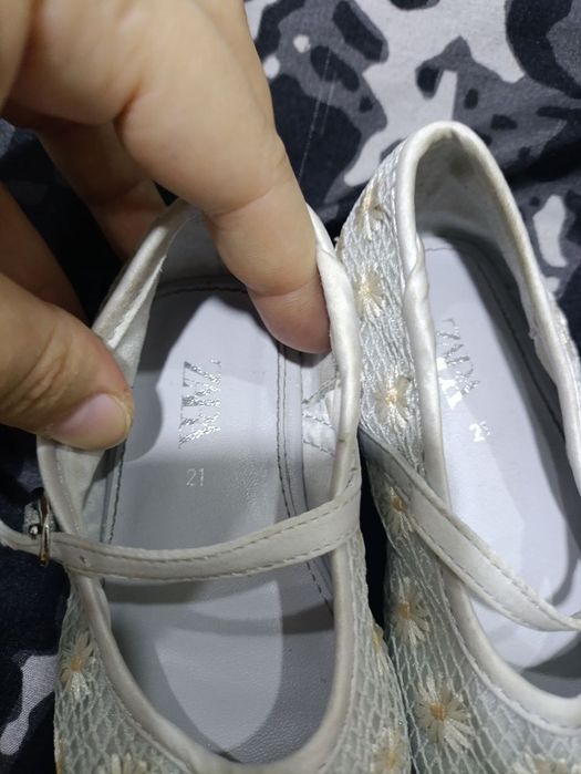 детская обувь на девочку