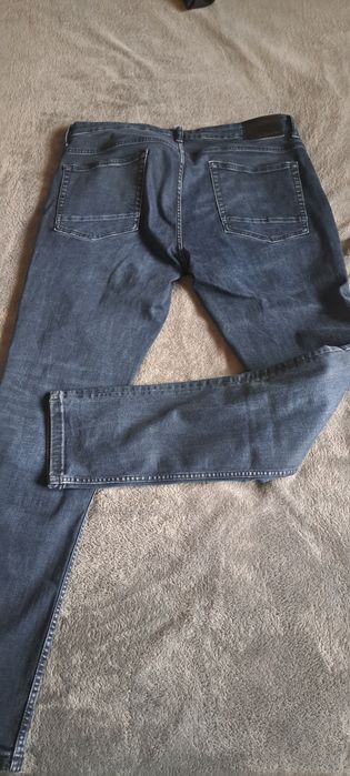 Blugi C&A e bluza LC waikiki bărbat