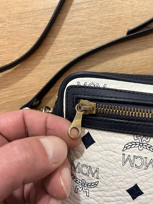 MCM витидж кожена чантичка