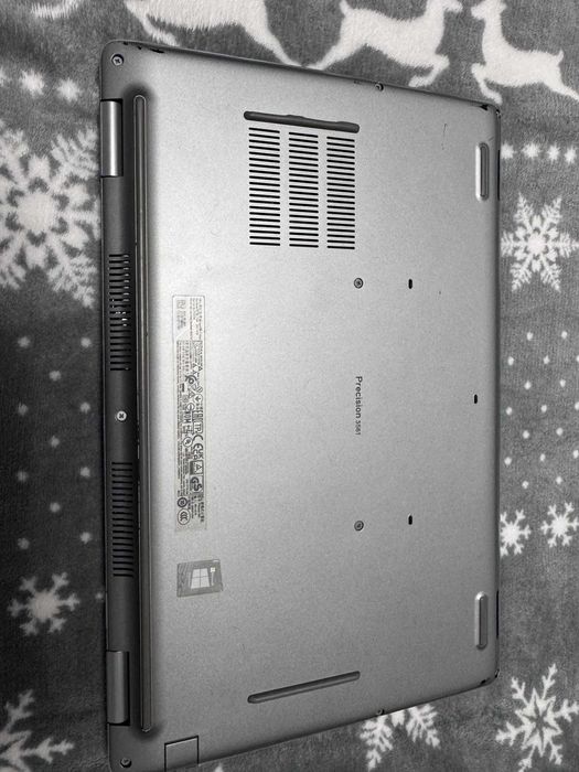 Laptop Dell Precision 3561 i9