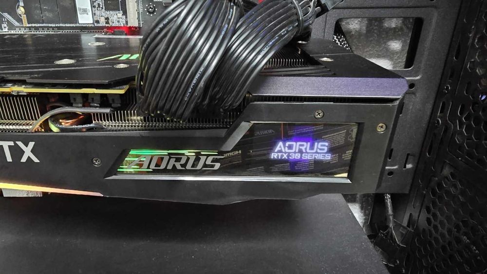 Placa video Gigabyte  Aorus Master Rtx 3070 , Ecran Lcd la cutie
