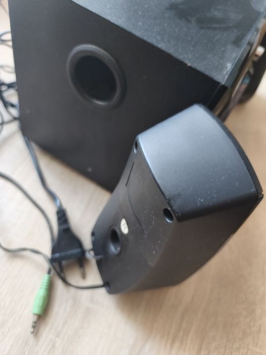 Vând sistem audio Genius GX  Gaming 2.1
