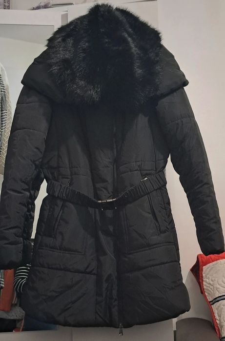 Geacă cu guler din blånițå