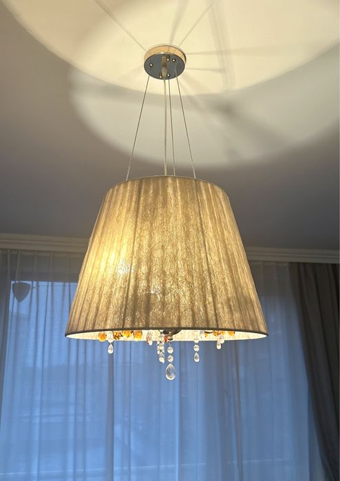 Полилей с кристали