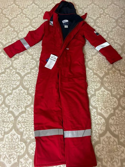 Зимняя куртка новая