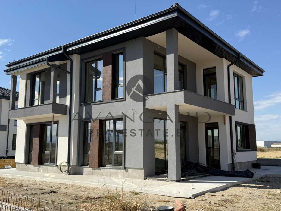 Продава се Къща в Пловдив, Кършияка - 200 кв.м за 1800 €/кв.м - Снимка #13