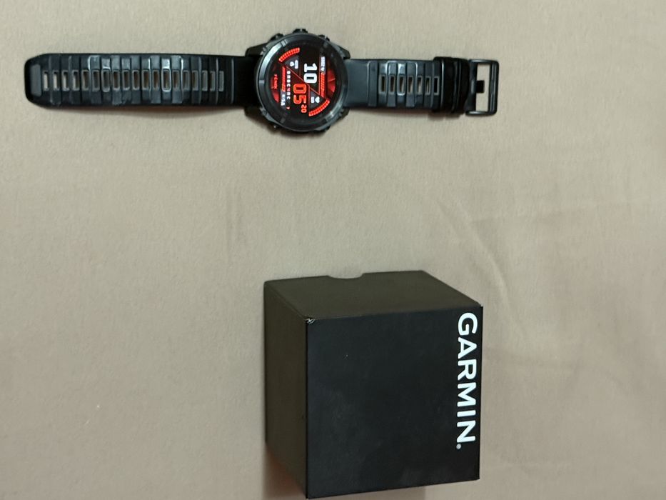 Часы Garmin Fenix 8.