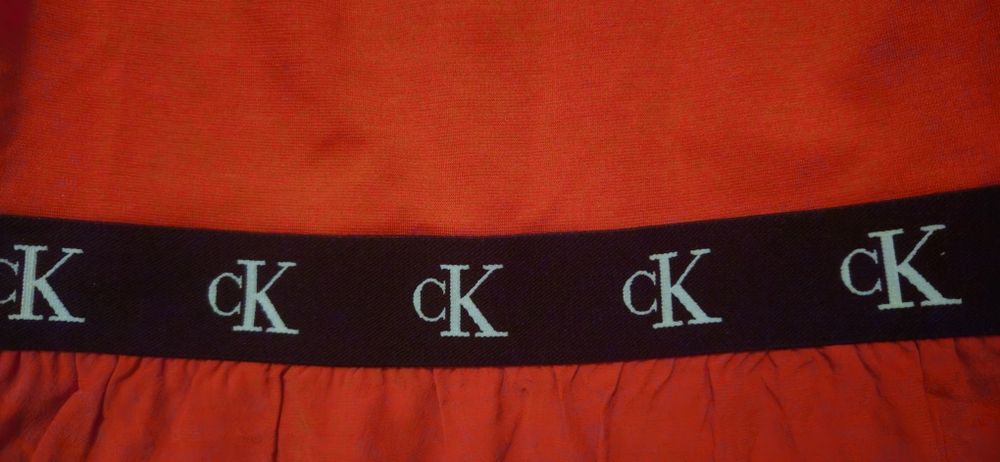 Rochie roșie Calvin Klein Jeans - Mărimea S (2021)