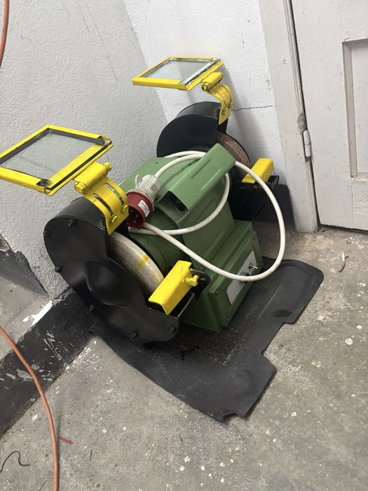 Polizor de banc PD300