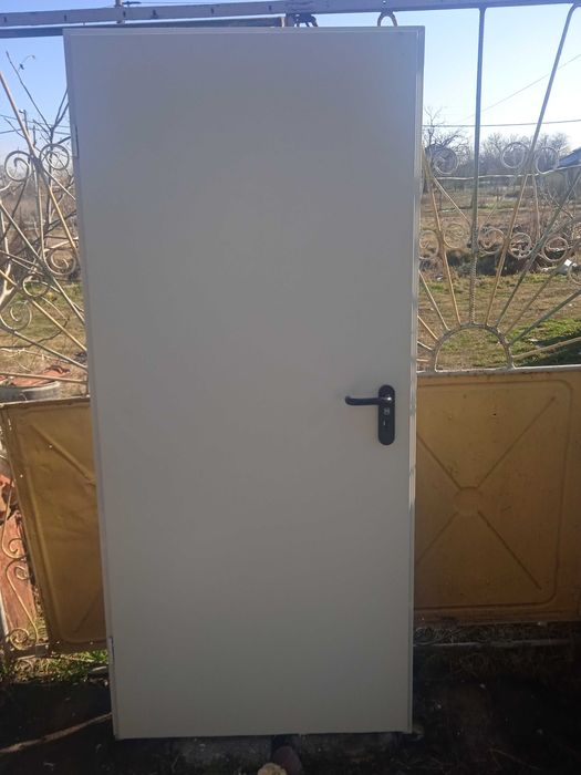 Интериорни врати