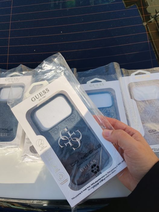 GUESS кейсове за iphone