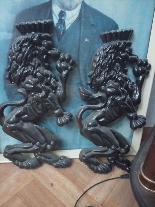 Статуэтки Сургут и силюминь