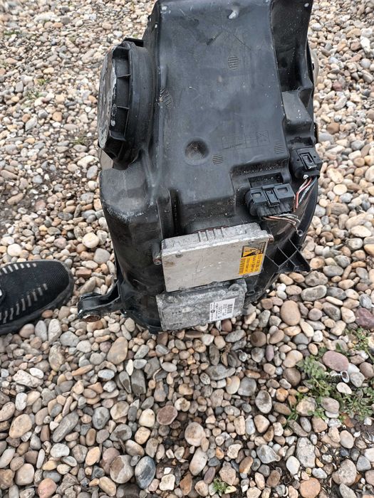 Десен фар би ксенон за Мерцедес Р - класа В251 Mercedes R-Class W251