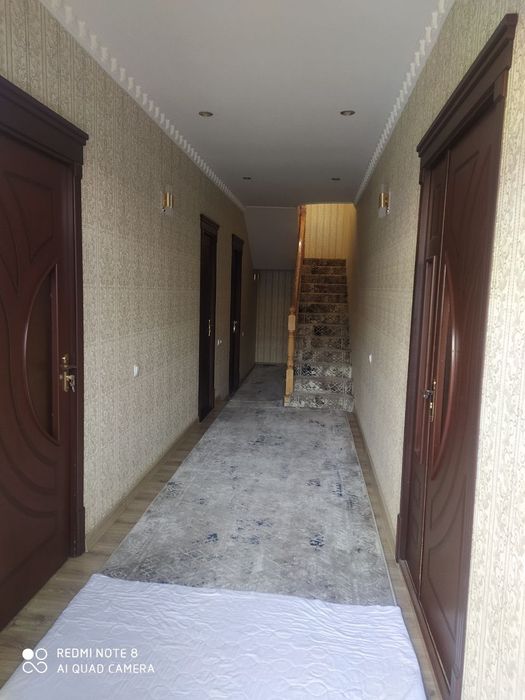 Uy sotila 2 sotix 2 qavat 7 xona srocna