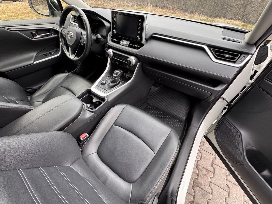 Toyota Rav4 2.5 Hybrid Exclusive usor avariat
