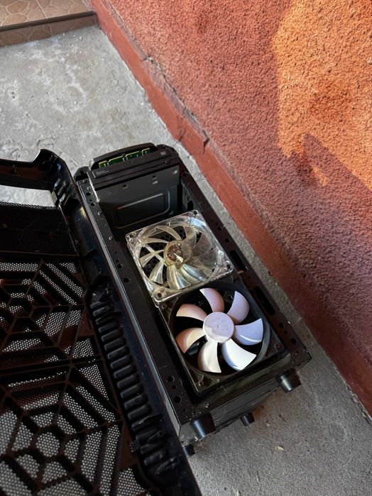 2 Carcase PC - Componente