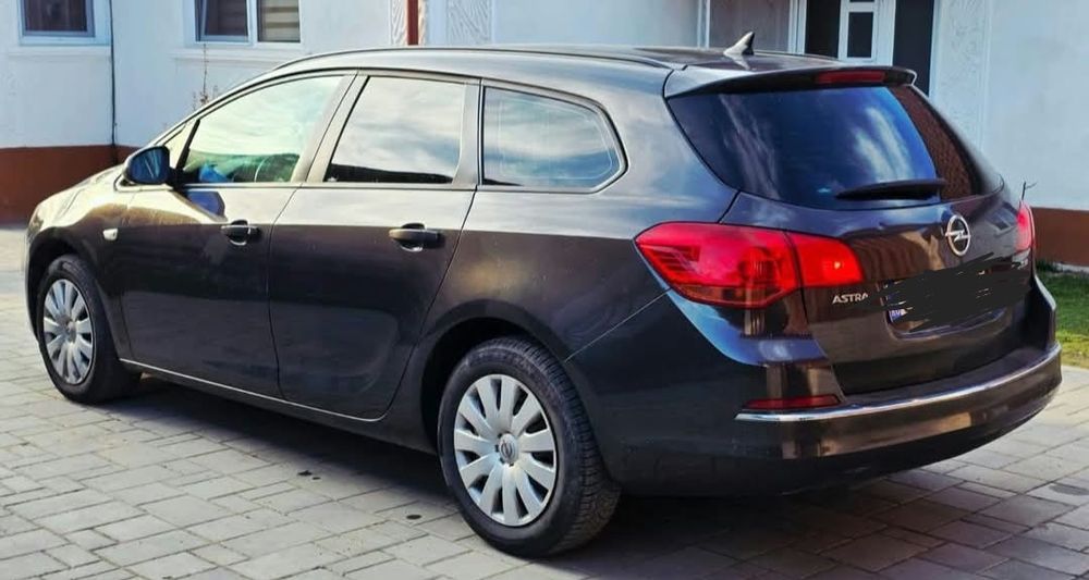 Vind opel astra j