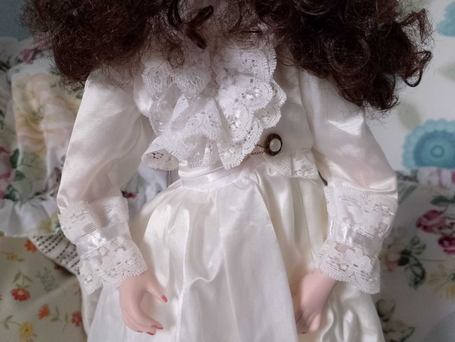 Порцеланови кукли