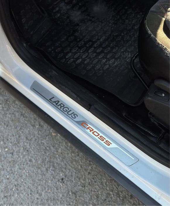 LADA Largus Cross 2020