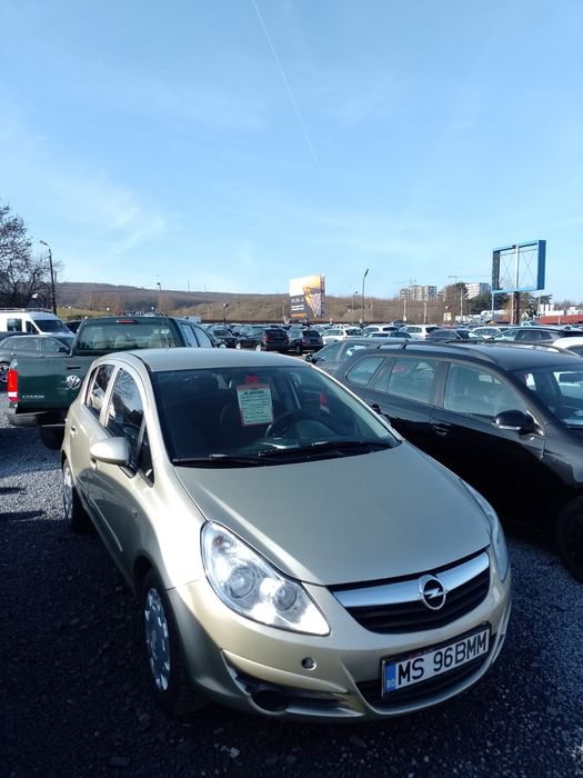 Vând Opel CORSA  anul fabricației 2007
