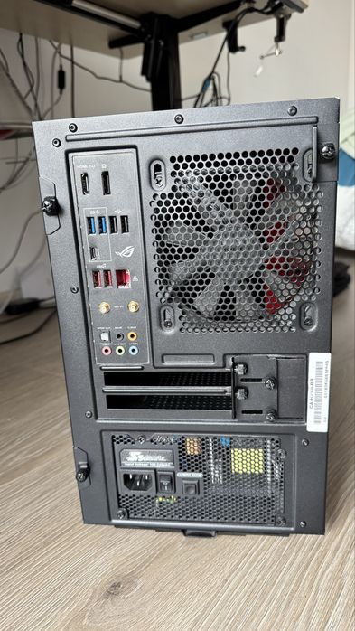 PC Gaming i7 9700K / 64GB / ROG ITX / NZXT / SSD 1.5TB