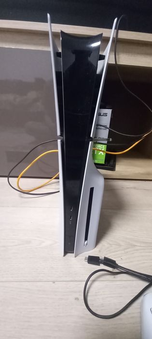 PS5+2 manete+ 4 jocuri