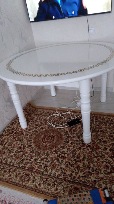 Дөңгелек стол рр 1.35 + дастархан