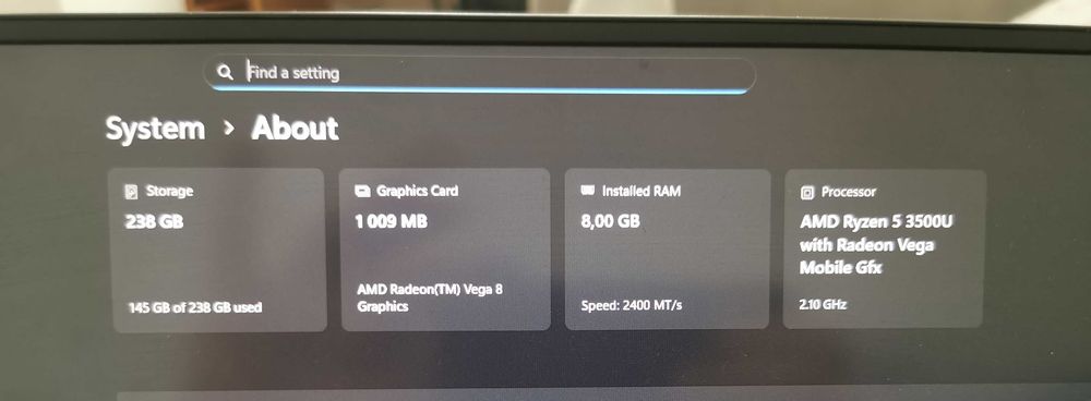 Лаптоп Huawei MateBook D15