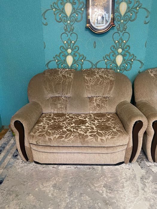 Диван и два кресла