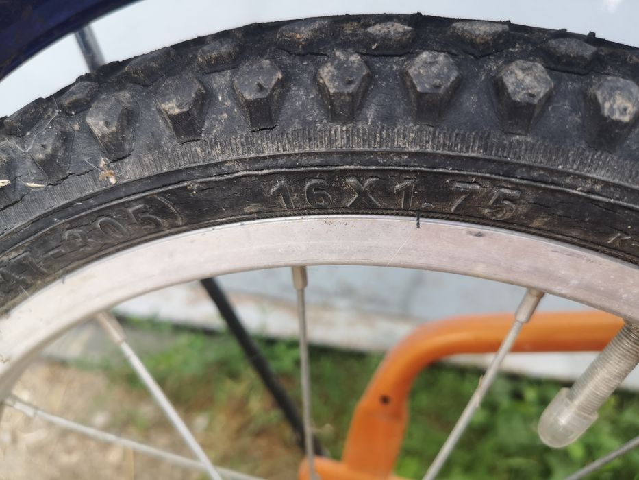 Bicicleta copii, cu roti pe 16