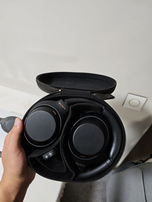 Наушники Sony WH-1000XM4
