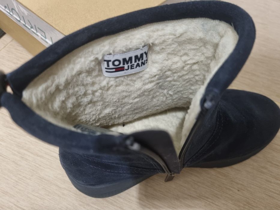 Продам зимние сапоги новые