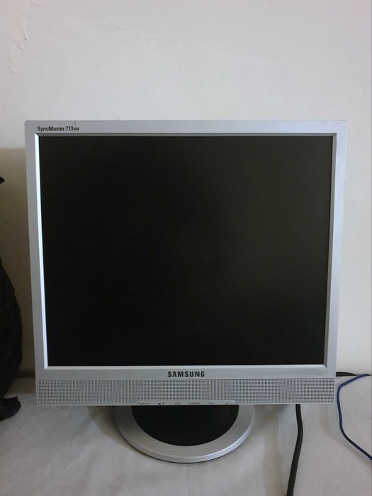 Монитор 17" Samsung SyncMaster 713BM