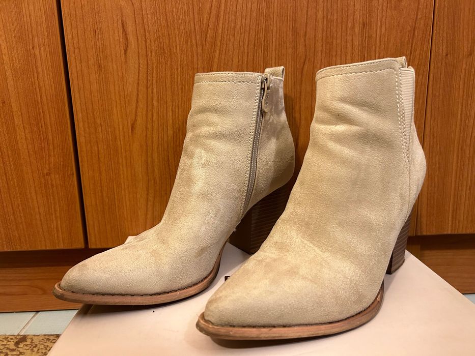 DeeZee боти, бежав цвят