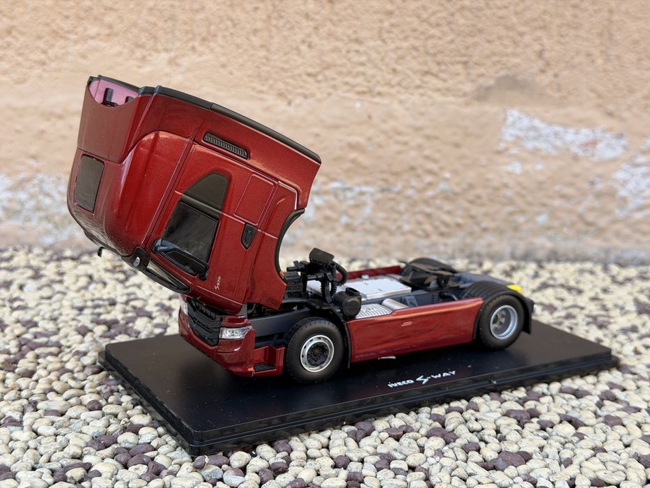 Macheta camion Iveco Sway 1/43