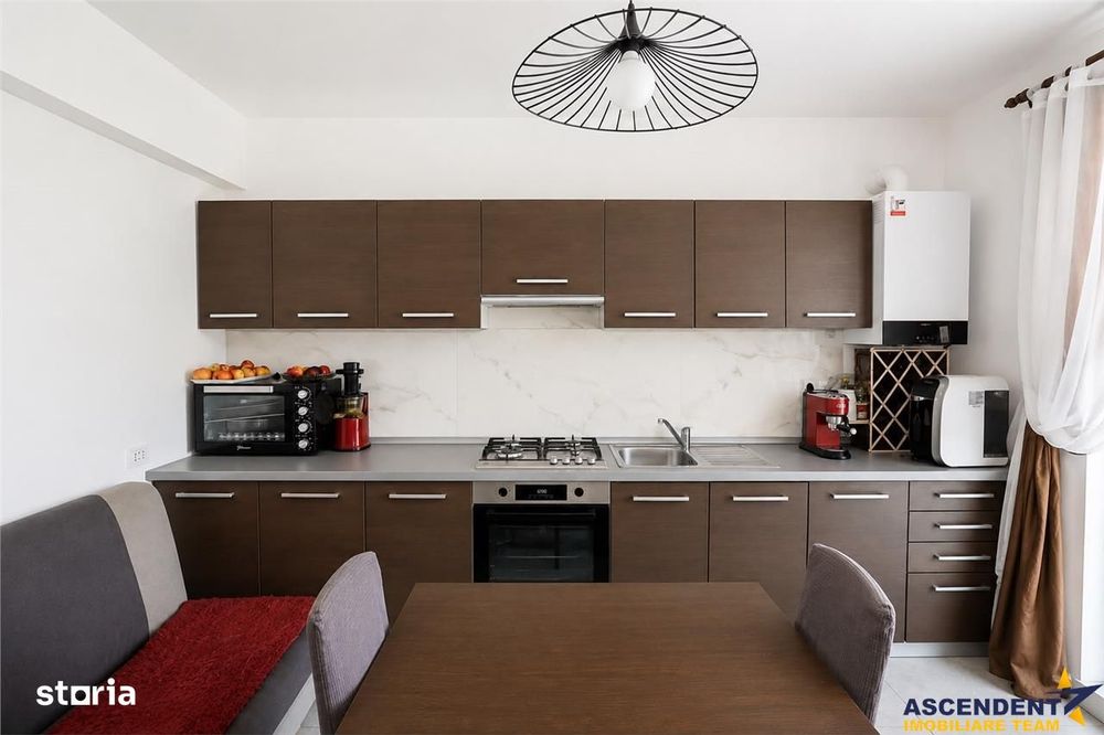 Casa familiala,3 dormitoare,incazire pardoseala,terasa,530 mp teren,Sa