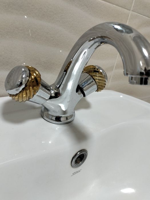 Продам смеситель Новый для раковины