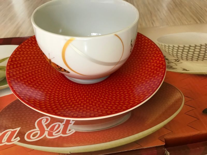 Нови, от Германия, Сервиз за чай-порцелан и Алпака-подносче