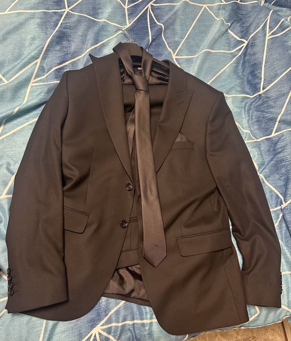 Costum  stare f. Buna