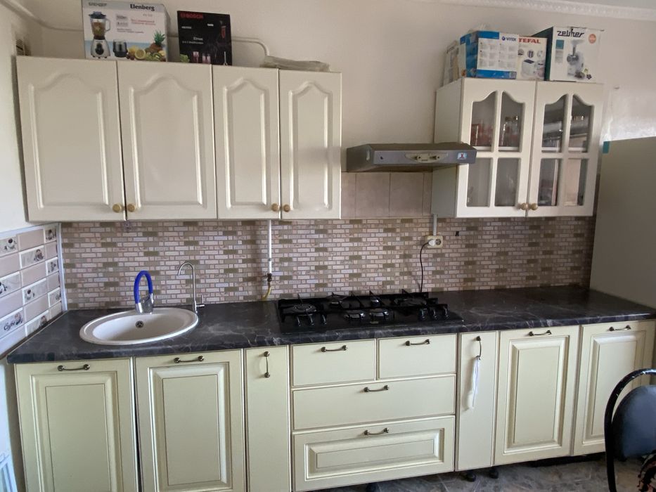 Продаеться кух. гарнитур