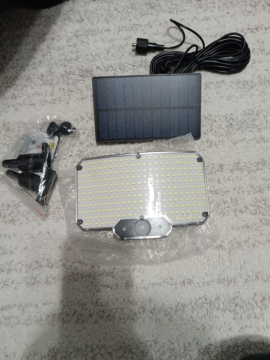 Lampă solară nouă