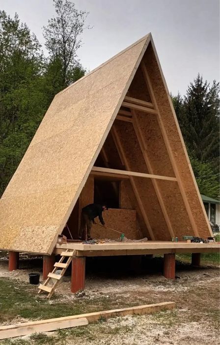 Construim căsuțe din lemn