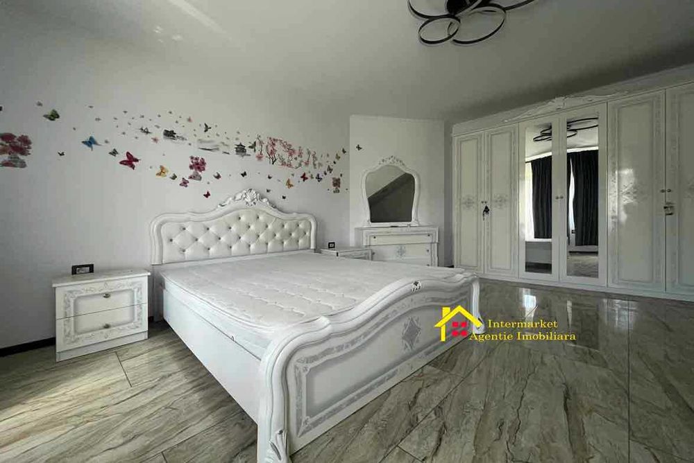 Casa tip vila de vanzare