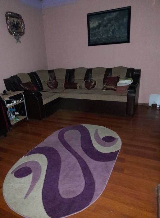 Vând apartament mare are 62 mp
